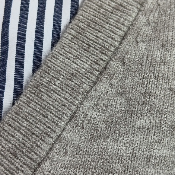 Honey Punch Women’s Size L Stripe Gray Pullover Sweater V-Neck Nautical Layer - Picture 9 of 10